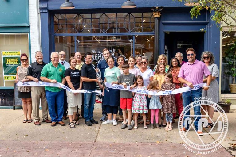Creme de la Creme celebrates official opening with a ribbon cutting