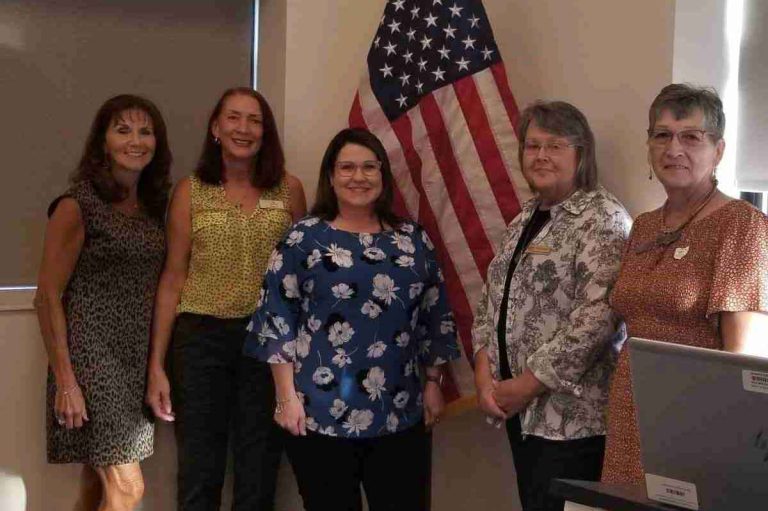 Aime Purnell-Davis gives presentation to local BPW Club