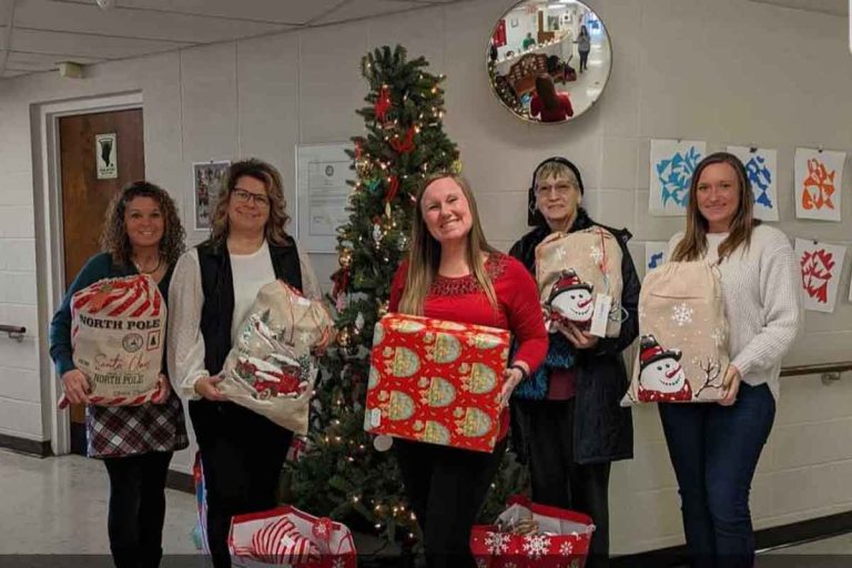 Local BPW Club Adopting Family for Christmas!