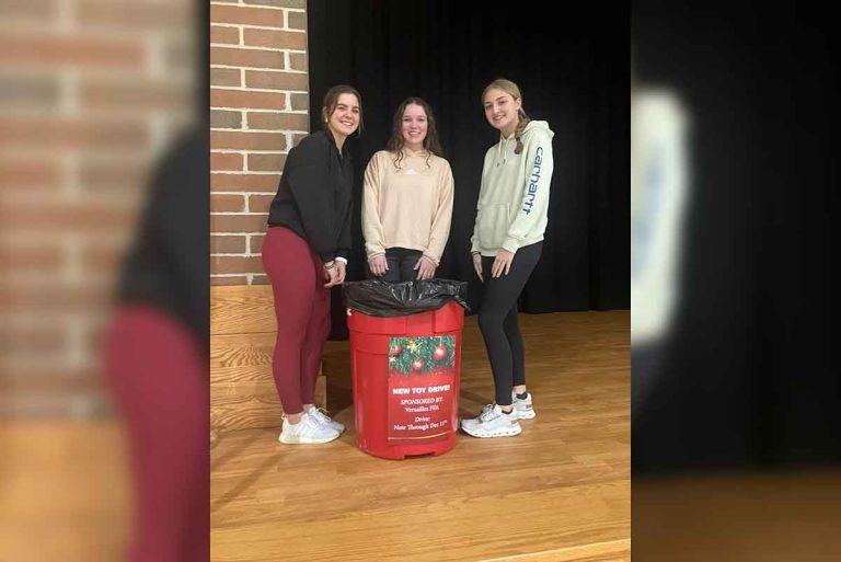 Versailles FFA Conducting Local Toy Drive